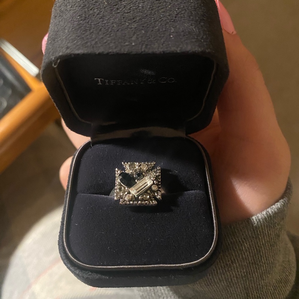 NEW Sparkling Zircon Ring